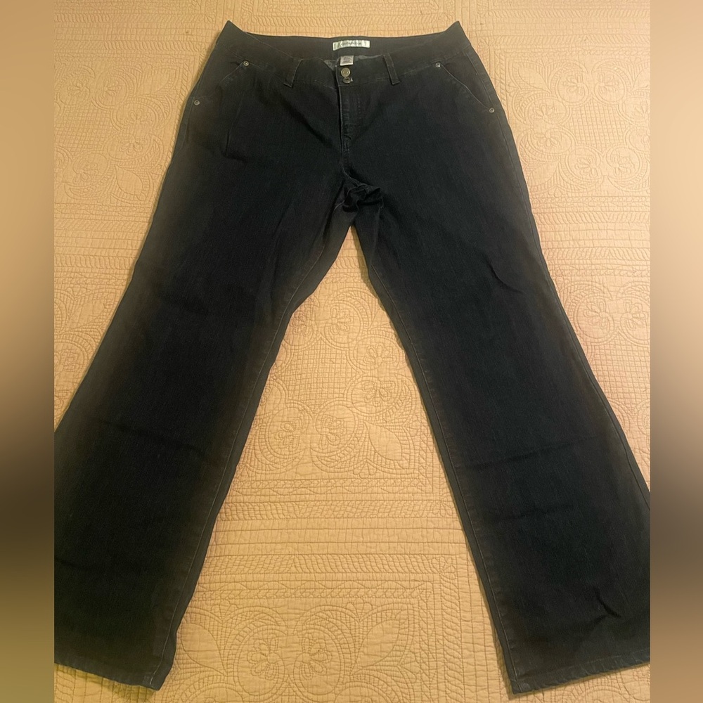 Croft & Barrow women’s jeans - 18 average